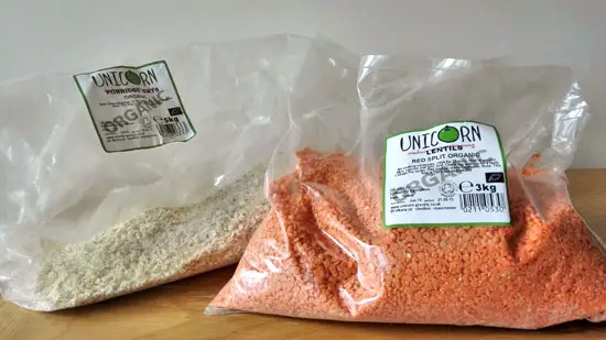 Organic foods - organic porridge oats and organic red lentils