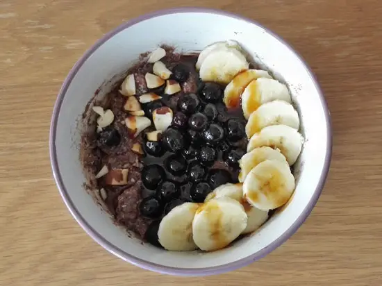 Cacao fruity quinoa porridge