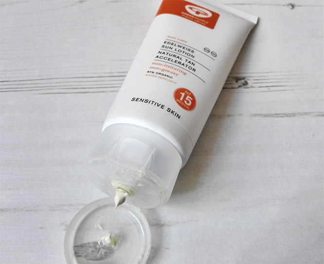 sun lotion spf15 texture