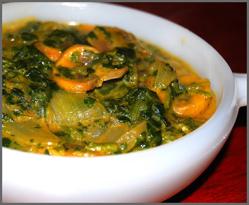 Vegan mushroom and spinach curry